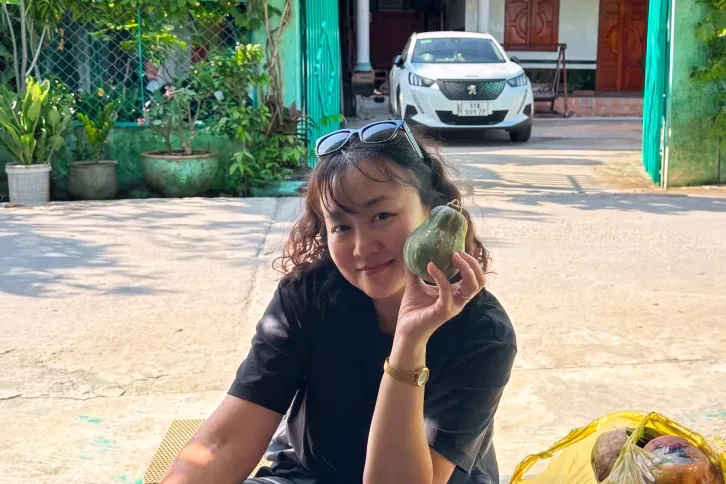 BÀ HOA ĐI PHƯỢT