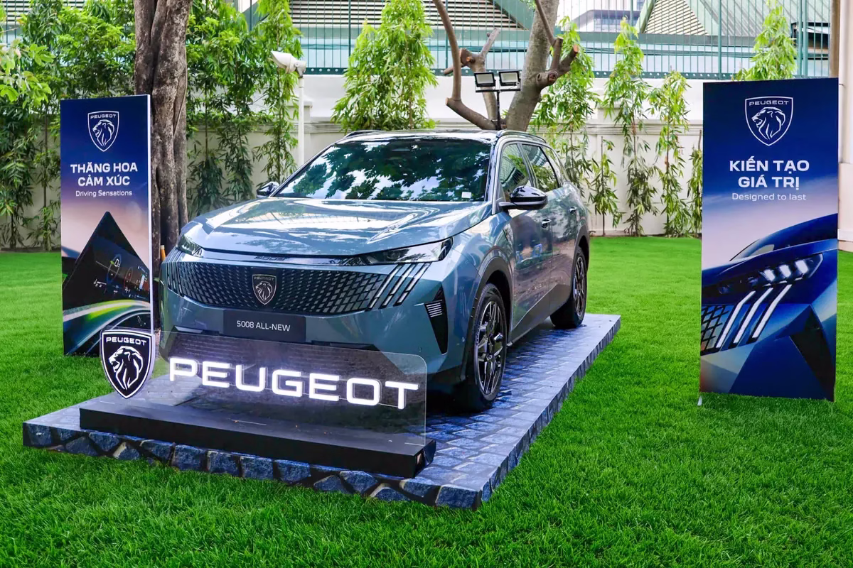 PEUGEOT TÔN VINH TINH THẦN PHÁP TẠI BASTILLE DAY 2026